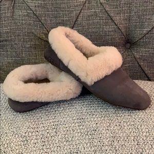 SOLD- Ugg Slippers